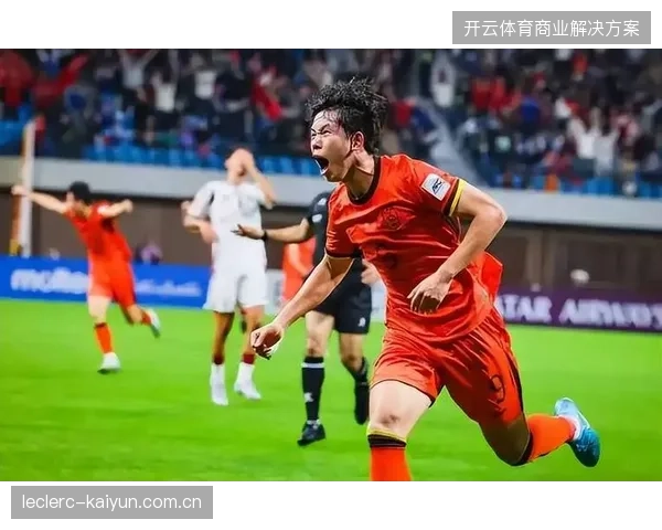 申花夏窗唯一外援补强瞄准阿苏埃，其在西乙的竞技状态将决定球队下半程命运